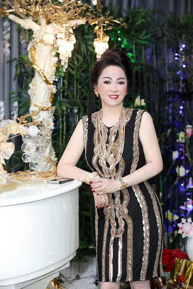Trước khi bà Phương Hằng cấm cửa nghệ sĩ Việt đến KDL Đại Nam, đâu là MV cuối cùng được thực hiện tại địa điểm này? - Ảnh 8. Trước khi bà Phương Hằng cấm cửa nghệ sĩ Việt đến KDL Đại Nam, đâu là MV cuối cùng được thực hiện tại địa điểm này? - Ảnh 8.