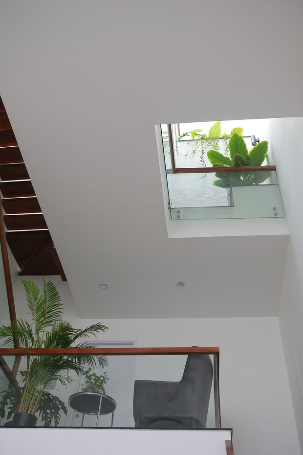 Không mua chung cư, vợ chồng 9x xây nhà 3 tầng với chi phí gần 3,4 tỷ, ai cũng bất ngờ với cánh cửa bí mật ở gác lửng - Ảnh 14. Không mua chung cư, vợ chồng 9x xây nhà 3 tầng với chi phí gần 3,4 tỷ, ai cũng bất ngờ với cánh cửa bí mật ở gác lửng - Ảnh 14.