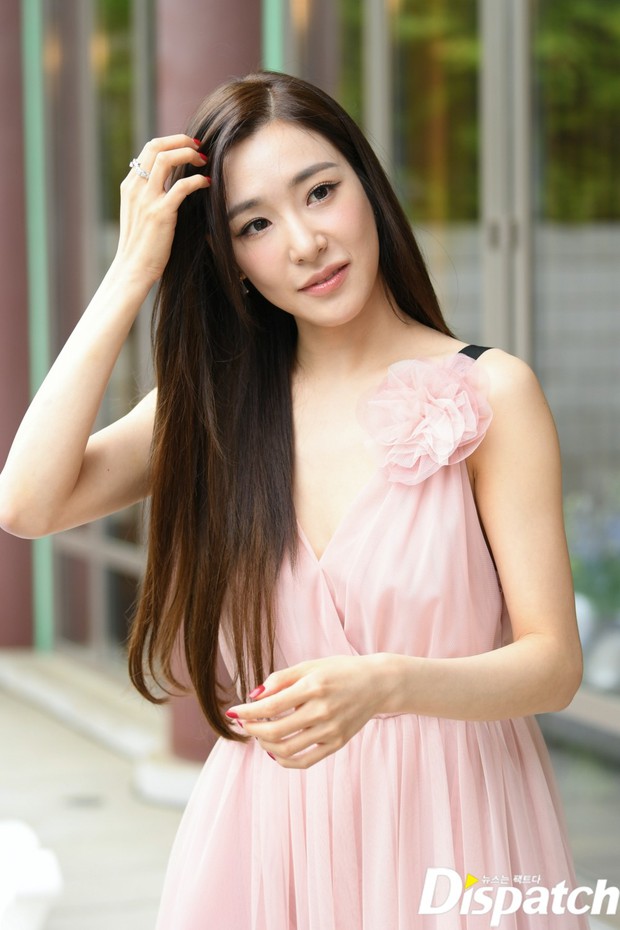 Quên hình ảnh cằm nhọn như phù thủy đi, giờ đây Tiffany (SNSD) đẹp như nàng thơ, gây thương nhớ cực mạnh như này cơ - Ảnh 7. Quên hình ảnh cằm nhọn như phù thủy đi, giờ đây Tiffany (SNSD) đẹp như nàng thơ, gây thương nhớ cực mạnh như này cơ - Ảnh 7.