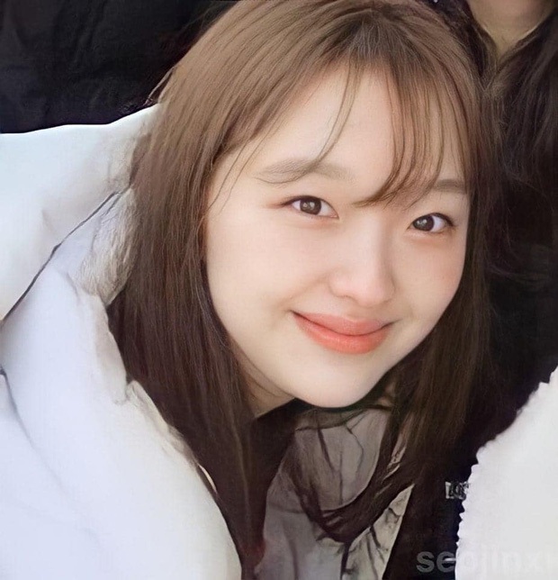 YG bật mí về nhóm nữ mới: Tuổi trung bình kém 2NE1 và BLACKPINK khi debut nhưng đã thực tập đến nửa thập kỷ? - Ảnh 6. YG bật mí về nhóm nữ mới: Tuổi trung bình kém 2NE1 và BLACKPINK khi debut nhưng đã thực tập đến nửa thập kỷ? - Ảnh 6.