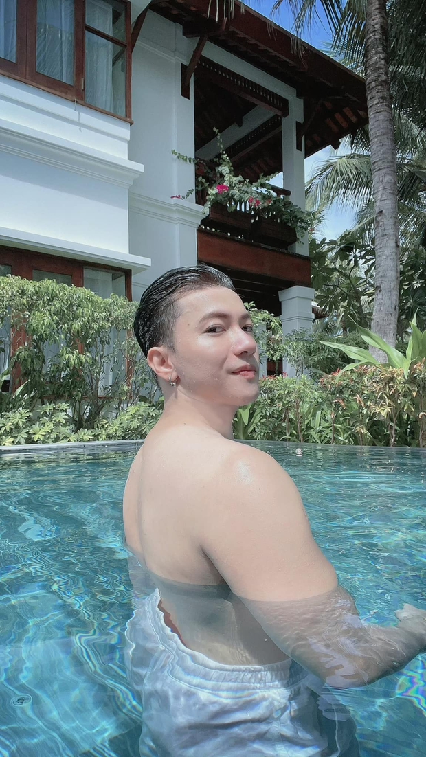 Netizen lần đầu tóm được Trường Giang đi comment dạo ở ảnh khoe body của S.T: Nói gì mà rần rần cỡ này? - Ảnh 3. Netizen lần đầu tóm được Trường Giang đi comment dạo ở ảnh khoe body của S.T: Nói gì mà rần rần cỡ này? - Ảnh 3.