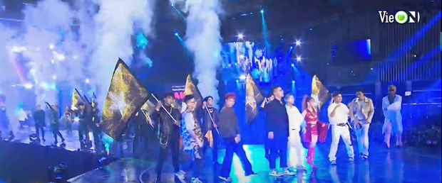 Hé lộ 2 sân khấu cực hot của Rap Việt All-Star Concert: 8 thí sinh Chung kết hòa giọng nổi da gà, Minh Tú và Tiểu Vy đốt mắt trên sàn diễn! - Ảnh 3. Hé lộ 2 sân khấu cực hot của Rap Việt All-Star Concert: 8 thí sinh Chung kết hòa giọng nổi da gà, Minh Tú và Tiểu Vy đốt mắt trên sàn diễn! - Ảnh 3.