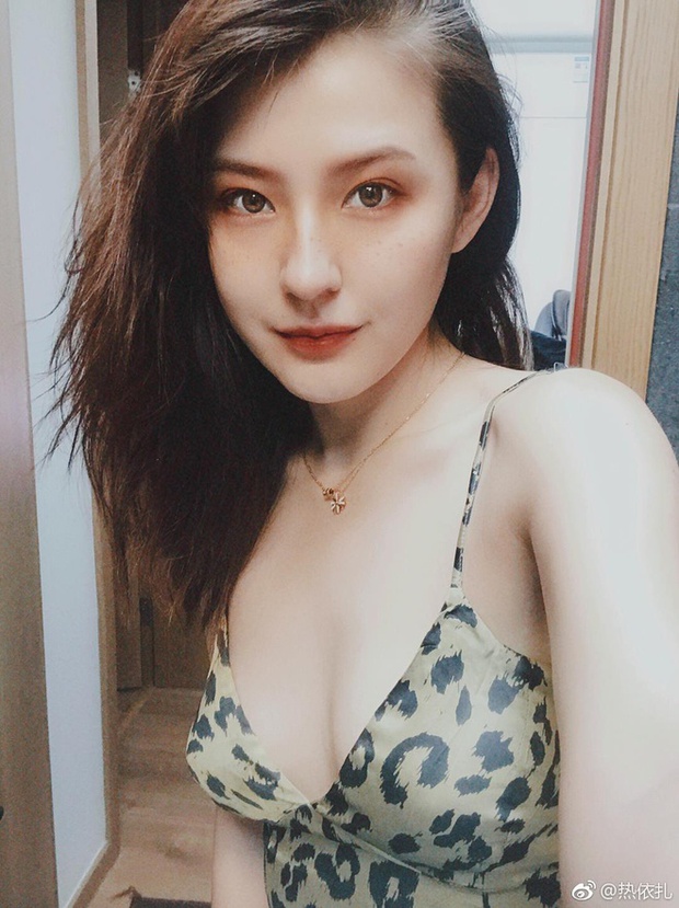Nhan sắc hội mỹ nữ Chân Hoàn Truyện được đề cử Bạch Ngọc Lan: Bà cố nội Ung Chính giờ gợi cảm hết sức! - Ảnh 7. Nhan sắc hội mỹ nữ Chân Hoàn Truyện được đề cử Bạch Ngọc Lan: Bà cố nội Ung Chính giờ gợi cảm hết sức! - Ảnh 7.