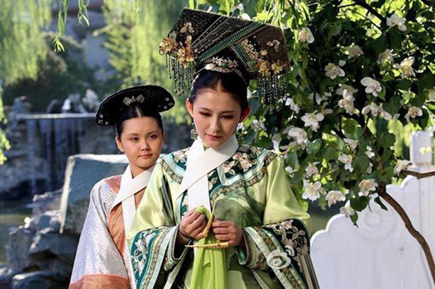 Nhan sắc hội mỹ nữ Chân Hoàn Truyện được đề cử Bạch Ngọc Lan: Bà cố nội Ung Chính giờ gợi cảm hết sức! - Ảnh 1. Nhan sắc hội mỹ nữ Chân Hoàn Truyện được đề cử Bạch Ngọc Lan: Bà cố nội Ung Chính giờ gợi cảm hết sức! - Ảnh 1.