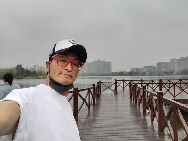 Cuộc sống giàu có, ngao du khắp chốn như hiệp khách của Triển Chiêu Hà Gia Kính ở tuổi 62 - Ảnh 10. Cuộc sống giàu có, ngao du khắp chốn như hiệp khách của Triển Chiêu Hà Gia Kính ở tuổi 62 - Ảnh 10.