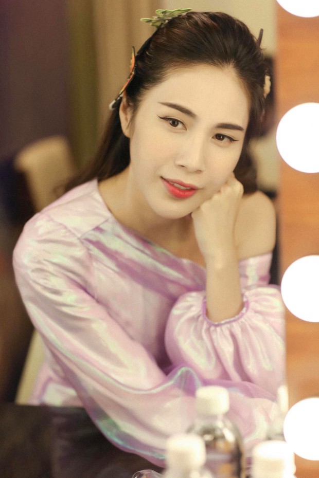 Thủy Tiên: Chưa đủ tài năng để được gọi là 1 nghệ sĩ. Nhiều người giàu và đẹp hơn tôi nhưng làm ra sản phẩm không ai quan tâm - Ảnh 3. Thủy Tiên: Chưa đủ tài năng để được gọi là 1 nghệ sĩ. Nhiều người giàu và đẹp hơn tôi nhưng làm ra sản phẩm không ai quan tâm - Ảnh 3.