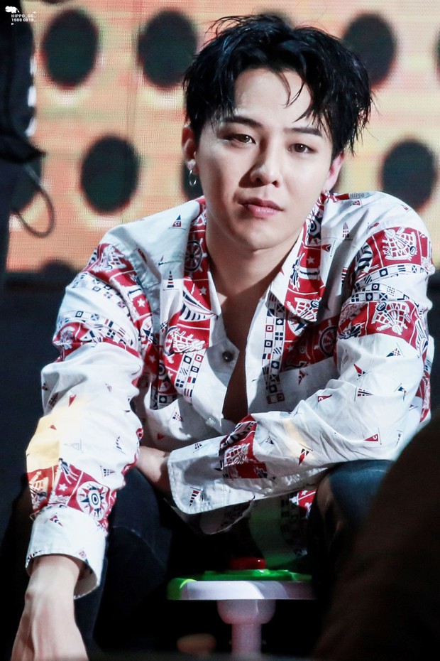 Biết G-Dragon giàu, nhưng vẫn sốc khi thăm dinh thự 171 tỷ: Hết tranh 76 tỷ đến ghế 22 tỷ, chưa kể gương 200 triệu giống Jisoo - Ảnh 10.