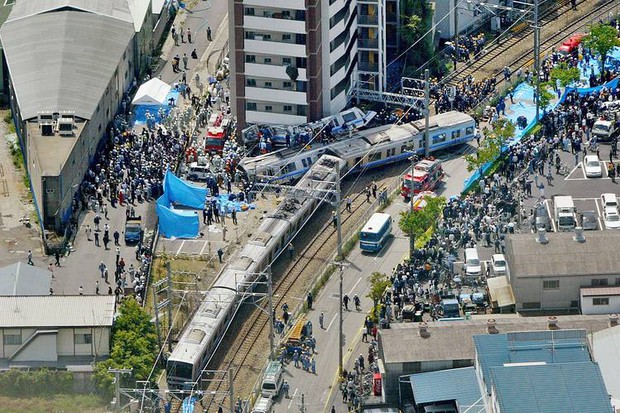 Chuyện về người lái tàu đi vệ sinh lúc tàu chạy với tốc độ 150km/h và tranh cãi xung quanh văn hóa xin lỗi gây ám ảnh của người Nhật - Ảnh 5. Chuyện về người lái tàu đi vệ sinh lúc tàu chạy với tốc độ 150km/h và tranh cãi xung quanh văn hóa xin lỗi gây ám ảnh của người Nhật - Ảnh 5.