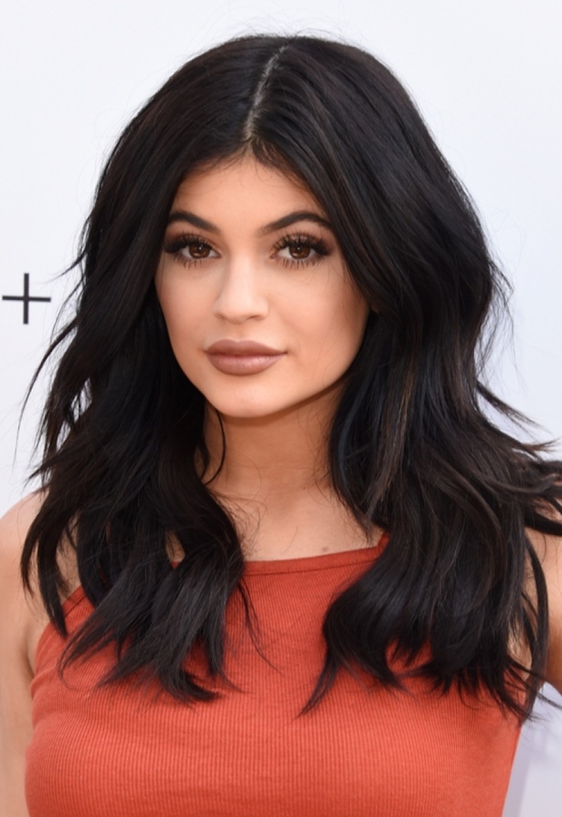 Kylie Jenner gây tranh cãi khi lộ ảnh quá khứ, dân tình sốc nặng vì tưởng tỷ phú trẻ... đổi luôn cả đầu - Ảnh 5.