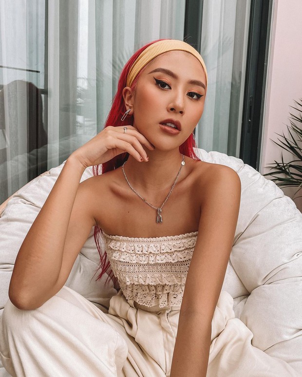Insta look sao Việt tuần qua: Chi Pu khoe vòng 1 ngồn ngộn sau lớp áo mỏng, Tiểu Vy - Khánh Vân giản dị bất ngờ - Ảnh 9. Insta look sao Việt tuần qua: Chi Pu khoe vòng 1 ngồn ngộn sau lớp áo mỏng, Tiểu Vy - Khánh Vân giản dị bất ngờ - Ảnh 9.