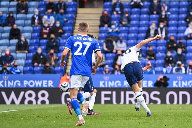 Leicester hụt vé dự Champions League sau sai lầm không thể tha thứ của thủ môn đội trưởng - Ảnh 3.