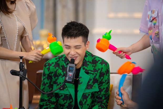 Quân A.P trổ tài rap và nấu Gà Hàn Quốc bên cạnh Diệu Nhi - Ảnh 2. Quân A.P trổ tài rap và nấu Gà Hàn Quốc bên cạnh Diệu Nhi - Ảnh 2.