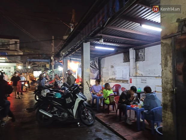 3 quán cafe ở Sài Gòn bị xử phạt 60 triệu đồng vì nhận hàng chục khách ngồi tại chỗ - Ảnh 7. 3 quán cafe ở Sài Gòn bị xử phạt 60 triệu đồng vì nhận hàng chục khách ngồi tại chỗ - Ảnh 7.