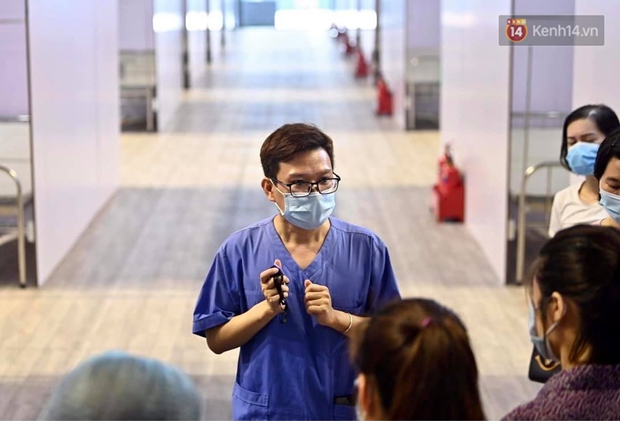 Cận cảnh bệnh viện dã chiến Bắc Giang đang khẩn trương hoàn thiện để điều trị bệnh nhân Covid-19 - Ảnh 11. Cận cảnh bệnh viện dã chiến Bắc Giang đang khẩn trương hoàn thiện để điều trị bệnh nhân Covid-19 - Ảnh 11.