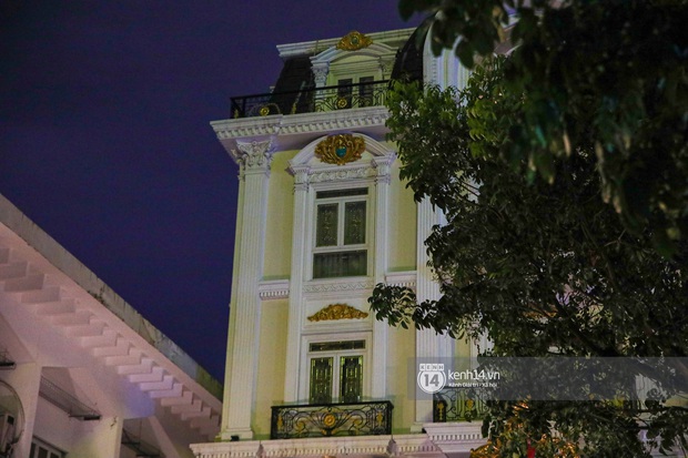 Cận cảnh biệt thự 6 tầng, rộng 2400m2 của đại gia Phương Hằng: Nằm giữa trung tâm Sài Gòn, độ xa hoa, sang trọng bậc nhất giới thượng lưu - Ảnh 6. Cận cảnh biệt thự 6 tầng, rộng 2400m2 của đại gia Phương Hằng: Nằm giữa trung tâm Sài Gòn, độ xa hoa, sang trọng bậc nhất giới thượng lưu - Ảnh 6.