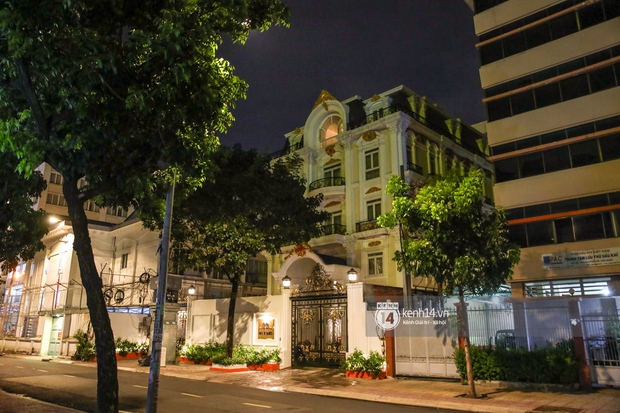 Cận cảnh biệt thự 6 tầng, rộng 2400m2 của đại gia Phương Hằng: Nằm giữa trung tâm Sài Gòn, độ xa hoa, sang trọng bậc nhất giới thượng lưu - Ảnh 2. Cận cảnh biệt thự 6 tầng, rộng 2400m2 của đại gia Phương Hằng: Nằm giữa trung tâm Sài Gòn, độ xa hoa, sang trọng bậc nhất giới thượng lưu - Ảnh 2.