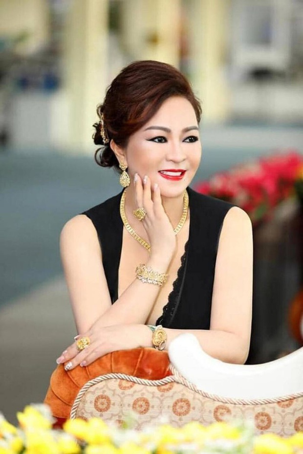 Xuất hiện video TikToker trăm triệu view ủng hộ đại gia Phương Hằng, thực hư ra sao? - Ảnh 1. Xuất hiện video TikToker trăm triệu view ủng hộ đại gia Phương Hằng, thực hư ra sao? - Ảnh 1.