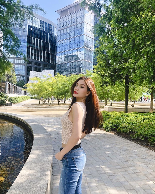 Qua rồi cái thời bị lộ bắp tay lực điền, đối thủ của HH Kỳ Duyên giờ ghi điểm với style thực sự hút mắt - Ảnh 8. Qua rồi cái thời bị lộ bắp tay lực điền, đối thủ của HH Kỳ Duyên giờ ghi điểm với style thực sự hút mắt - Ảnh 8.
