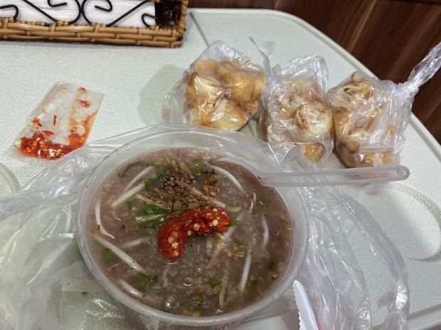 Chia sẻ điều ước khi đặt cháo lòng, cô gái nhận cái kết cực bất ngờ còn cư dân mạng thì thi nhau trầm trồ - Ảnh 1. Chia sẻ điều ước khi đặt cháo lòng, cô gái nhận cái kết cực bất ngờ còn cư dân mạng thì thi nhau trầm trồ - Ảnh 1.