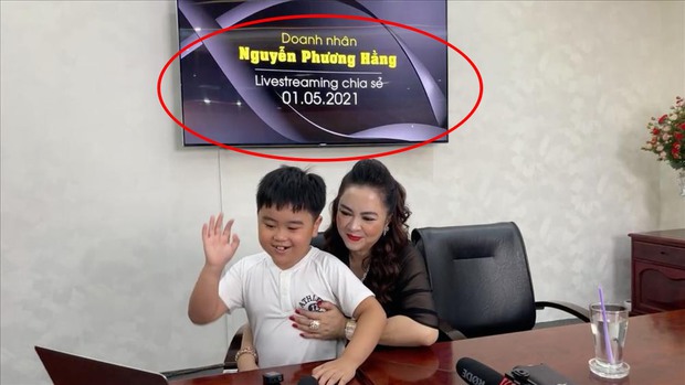 chủ toạ tập đoàn điện máy bán 3000 cái tivi sau livestream của triệu phú Phương Hằng được mọi người góp ý... nên tặng cô 1 chiếc! - Ảnh 2.