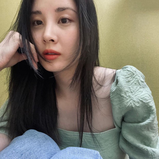Seohyun tự dưng sắc sảo hẳn, bí kíp chính là điều mà ít ai nhận ra - Ảnh 4. Seohyun tự dưng sắc sảo hẳn, bí kíp chính là điều mà ít ai nhận ra - Ảnh 4.
