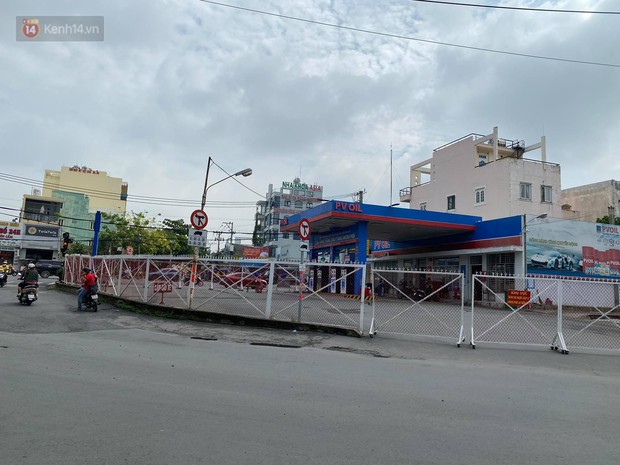 Người bán vé số tham gia giáo phái nghi mắc Covid-19, Thủ Đức phong tỏa 1 cây xăng - Ảnh 4. Người bán vé số tham gia giáo phái nghi mắc Covid-19, Thủ Đức phong tỏa 1 cây xăng - Ảnh 4.
