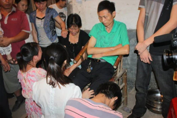 Thanh niên bỏ mạng vì cứu gia đình 4 người, kẻ vô ơn đã không dự đám tang lại còn buông một câu nói cay nghiệt gây phẫn nộ - Ảnh 4. Thanh niên bỏ mạng vì cứu gia đình 4 người, kẻ vô ơn đã không dự đám tang lại còn buông một câu nói cay nghiệt gây phẫn nộ - Ảnh 4.