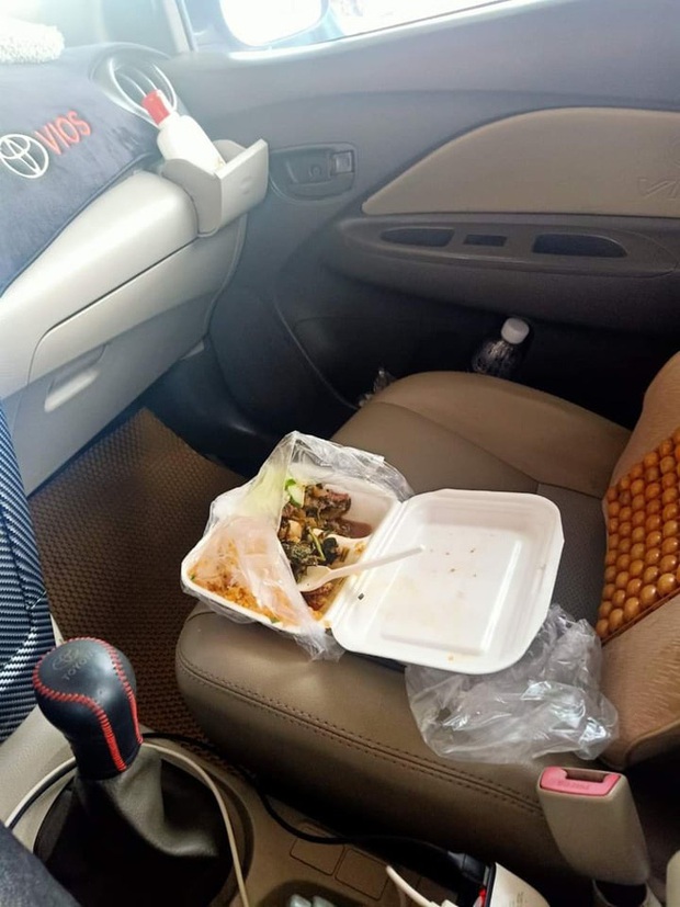 Cụ chỉ có quả đu đủ, các con đi tình nguyện thì mang cho công nhân đang cách ly giùm cụ - Ảnh 3. Cụ chỉ có quả đu đủ, các con đi tình nguyện thì mang cho công nhân đang cách ly giùm cụ - Ảnh 3.