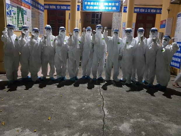 Chùm ảnh đẹp: Hàng ngàn sinh viên các trường Y dược lên đường hỗ trợ Bắc Ninh, Bắc Giang chống dịch COVID-19 - Ảnh 3. Chùm ảnh đẹp: Hàng ngàn sinh viên các trường Y dược lên đường hỗ trợ Bắc Ninh, Bắc Giang chống dịch COVID-19 - Ảnh 3.