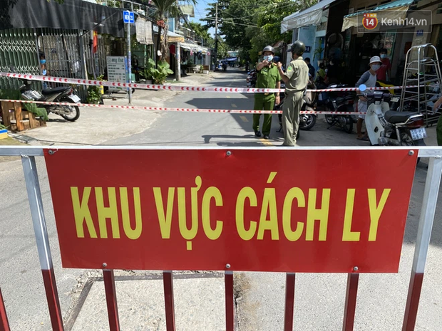 TP.HCM: Phong tỏa, kêu gọi người dân trong hẻm ở TP.Thủ Đức về xét nghiệm vì có ca nghi mắc Covid-19 - Ảnh 3.