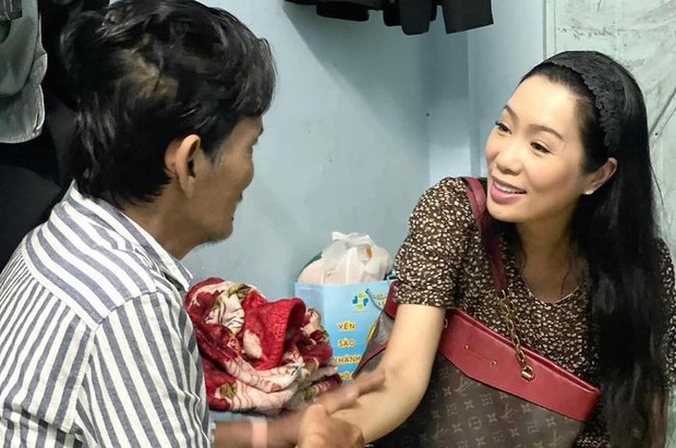 Bị tố dàn dựng bệnh tình của NS Thương Tín để kêu gọi tiền từ thiện, NS Trịnh Kim Chi lên tiếng: Đừng tàn nhẫn với chúng tôi như vậy! - Ảnh 7. Bị tố dàn dựng bệnh tình của NS Thương Tín để kêu gọi tiền từ thiện, NS Trịnh Kim Chi lên tiếng: Đừng tàn nhẫn với chúng tôi như vậy! - Ảnh 7.