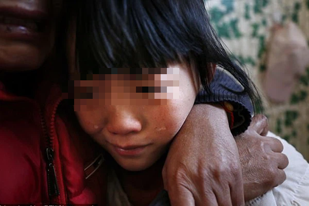 Nữ sinh cấp 2 bị thầy giáo xâm hại tình dục nhiều lần rồi quay phim uy hiếp, phẫn nộ hơn là căn bệnh hắn gây ra cho nạn nhân - Ảnh 2.