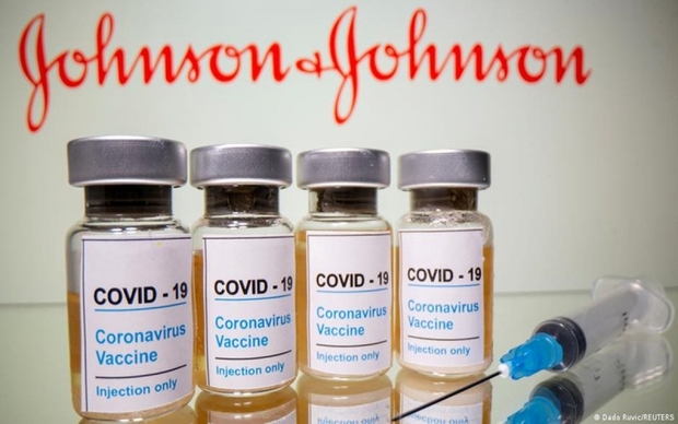 Anh cấp phép sử dụng vaccine ngừa Covid-19 của Johnson & Johnson - Ảnh 1.