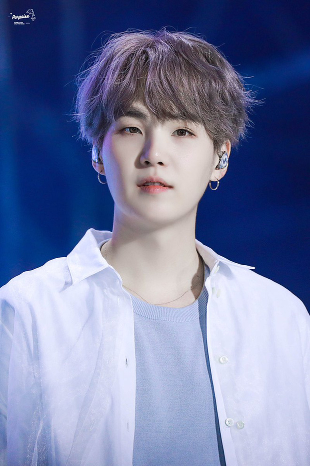 Những lời dự đoán trở thành hiện thực tại Kpop: BTS có 2 thánh tiên tri, Gong Yoo đã phán chính xác IU thành siêu sao ngay lần đầu gặp mặt - Ảnh 4.