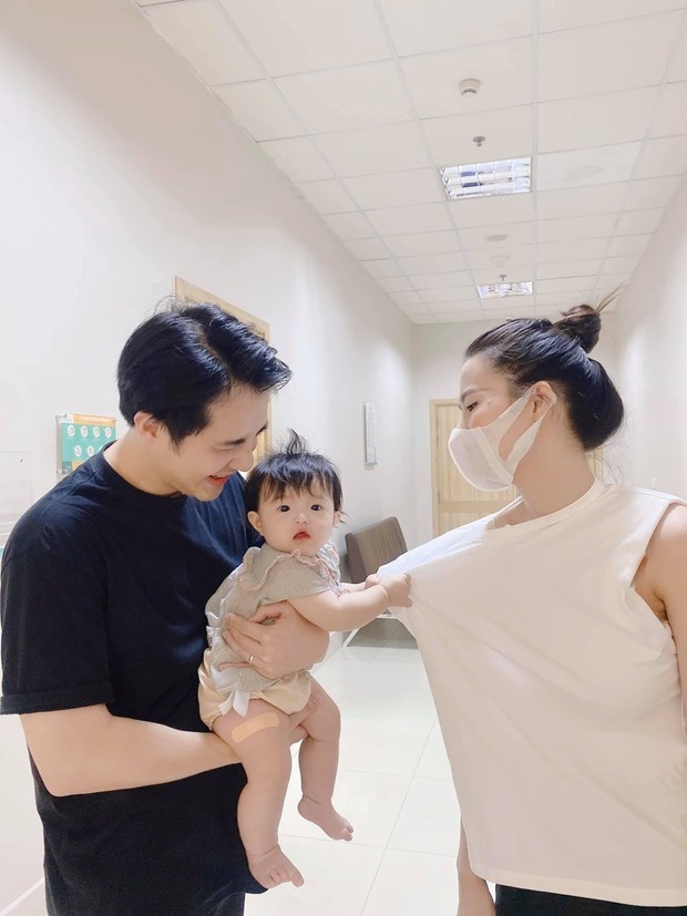 Ơn giời, cuối cùng Đông Nhi cũng tìm ra điểm giống nhau giữa mình với ái nữ Winnie, nhưng sao nghe cứ... sai sai? - Ảnh 5. Ơn giời, cuối cùng Đông Nhi cũng tìm ra điểm giống nhau giữa mình với ái nữ Winnie, nhưng sao nghe cứ... sai sai? - Ảnh 5.