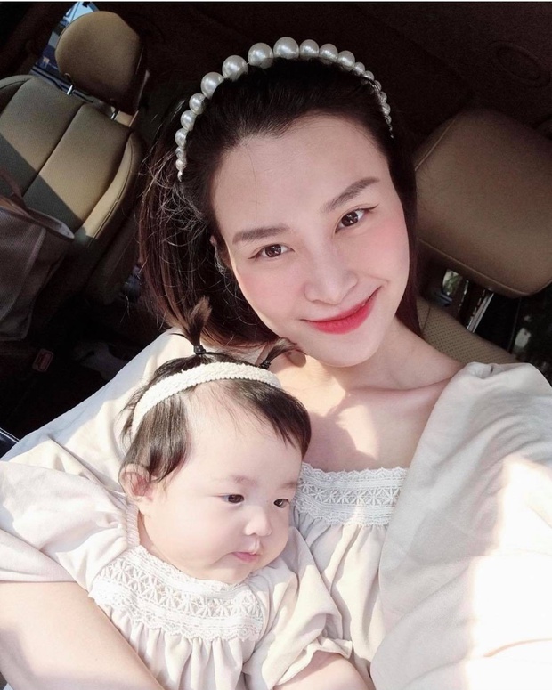 Ơn giời, cuối cùng Đông Nhi cũng tìm ra điểm giống nhau giữa mình với ái nữ Winnie, nhưng sao nghe cứ... sai sai? - Ảnh 2. Ơn giời, cuối cùng Đông Nhi cũng tìm ra điểm giống nhau giữa mình với ái nữ Winnie, nhưng sao nghe cứ... sai sai? - Ảnh 2.