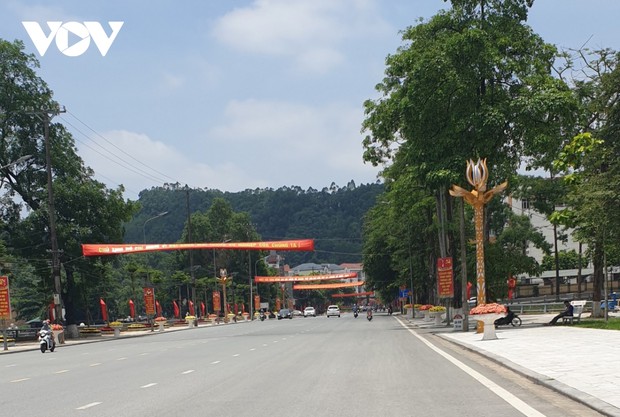 TP Yên Bái giãn cách xã hội từ 0h00, ngày 3/5/2021 - Ảnh 2. TP Yên Bái giãn cách xã hội từ 0h00, ngày 3/5/2021 - Ảnh 2.