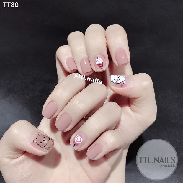 Các mẫu nail đơn giản dễ thương  hot trend cần được cập nhật ngay