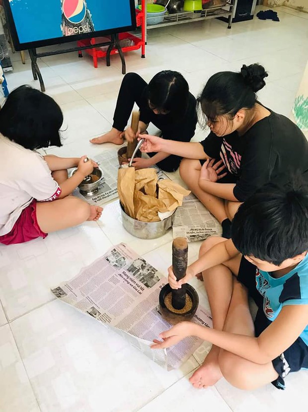 1000 hũ muối vừng từ phương xa tiếp sức tâm dịch Bắc Giang, hành động nhỏ với tấm lòng lớn - Ảnh 7.