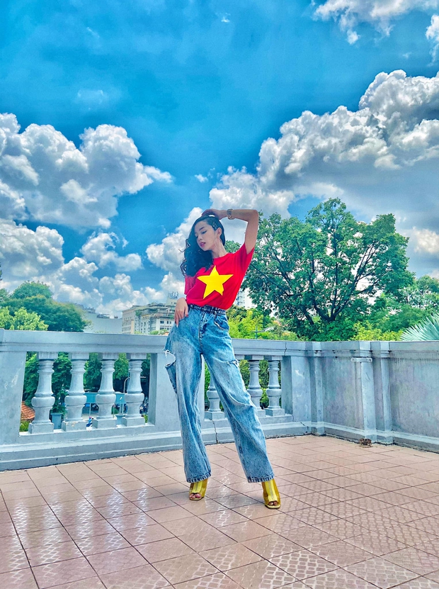 Bị chê chiếc quần, Lương Mỹ Kỳ quay sang bắt lỗi chính tả của antifan - Ảnh 1.