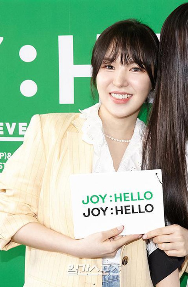 Họp báo hot nhất hôm nay: Joy (Red Velvet) giản dị mà đẹp dữ thần, Wendy gây bất ngờ với gương mặt bớt đơ cứng hơn hẳn - Ảnh 7.