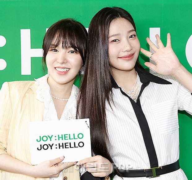 Họp báo hot nhất hôm nay: Joy (Red Velvet) giản dị mà đẹp dữ thần, Wendy gây bất ngờ với gương mặt bớt đơ cứng hơn hẳn - Ảnh 6.