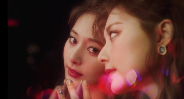 Cuối cùng TWICE cũng có 1 chiếc trailer xứng tầm rồi, khoe visual tất cả thành viên đều rất xinh đẹp, rất tuyệt vời, xin cảm ơn! - Ảnh 4. Cuối cùng TWICE cũng có 1 chiếc trailer xứng tầm rồi, khoe visual tất cả thành viên đều rất xinh đẹp, rất tuyệt vời, xin cảm ơn! - Ảnh 4.