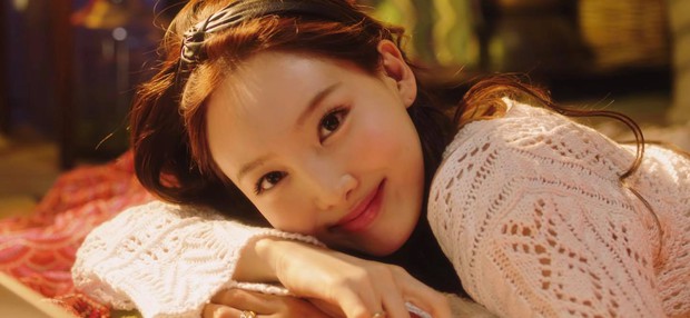 Cuối cùng TWICE cũng có 1 chiếc trailer xứng tầm rồi, khoe visual tất cả thành viên đều rất xinh đẹp, rất tuyệt vời, xin cảm ơn! - Ảnh 5. Cuối cùng TWICE cũng có 1 chiếc trailer xứng tầm rồi, khoe visual tất cả thành viên đều rất xinh đẹp, rất tuyệt vời, xin cảm ơn! - Ảnh 5.