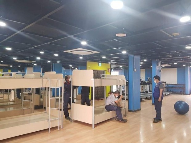 Chỗ ăn, ở chưa có tiền lệ của công nhân trong khu công nghiệp Bắc Ninh - Ảnh 4.