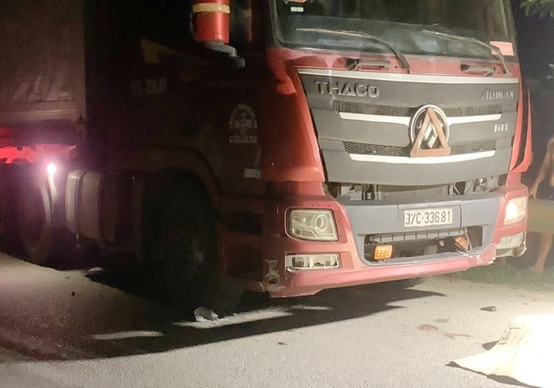 Nam sinh lớp 12 bị xe đầu kéo đâm tử vong thương tâm - Ảnh 1. Nam sinh lớp 12 bị xe đầu kéo đâm tử vong thương tâm - Ảnh 1.