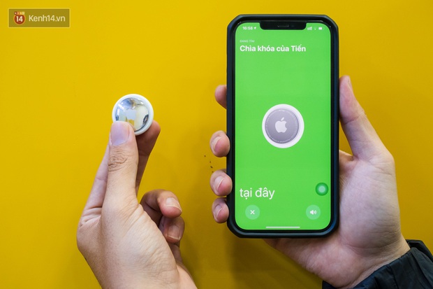 Trên tay AirTag đầu tiên tại Việt Nam: Thông minh, nhỏ gọn nhưng dễ trầy, giá bán 900 nghìn đồng - Ảnh 9. Trên tay AirTag đầu tiên tại Việt Nam: Thông minh, nhỏ gọn nhưng dễ trầy, giá bán 900 nghìn đồng - Ảnh 9.