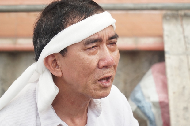 Bố nam sinh quên mình cứu 3 bạn đuối nước nghẹn ngào: “Con mất rồi nhưng con đã sống tốt đời đẹp đạo như đã được dạy từ bé” - Ảnh 1. Bố nam sinh quên mình cứu 3 bạn đuối nước nghẹn ngào: “Con mất rồi nhưng con đã sống tốt đời đẹp đạo như đã được dạy từ bé” - Ảnh 1.