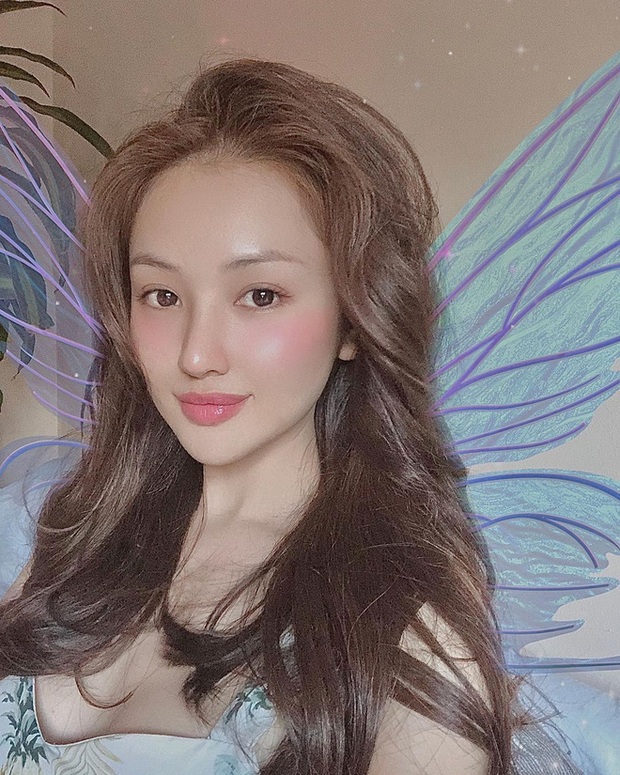 Hoàng Anh Apple bất ngờ xuất hiện với diện mạo lạ lẫm, công khai thừa nhận “dao kéo” - Ảnh 4. Hoàng Anh Apple bất ngờ xuất hiện với diện mạo lạ lẫm, công khai thừa nhận “dao kéo” - Ảnh 4.