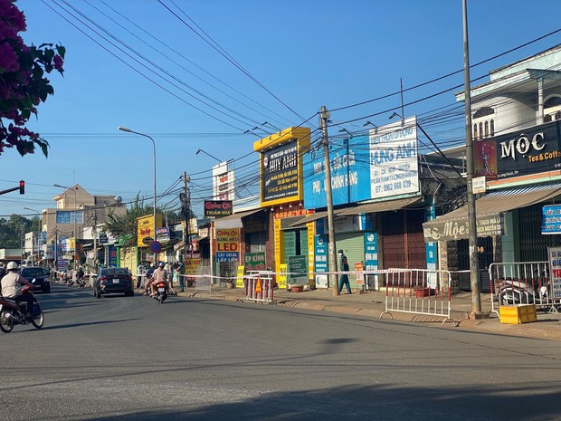Đồng Nai: Phong tỏa nhiều tuyến đường, cơ sở liên quan đến bệnh nhân COVID-19 - Ảnh 2. Đồng Nai: Phong tỏa nhiều tuyến đường, cơ sở liên quan đến bệnh nhân COVID-19 - Ảnh 2.